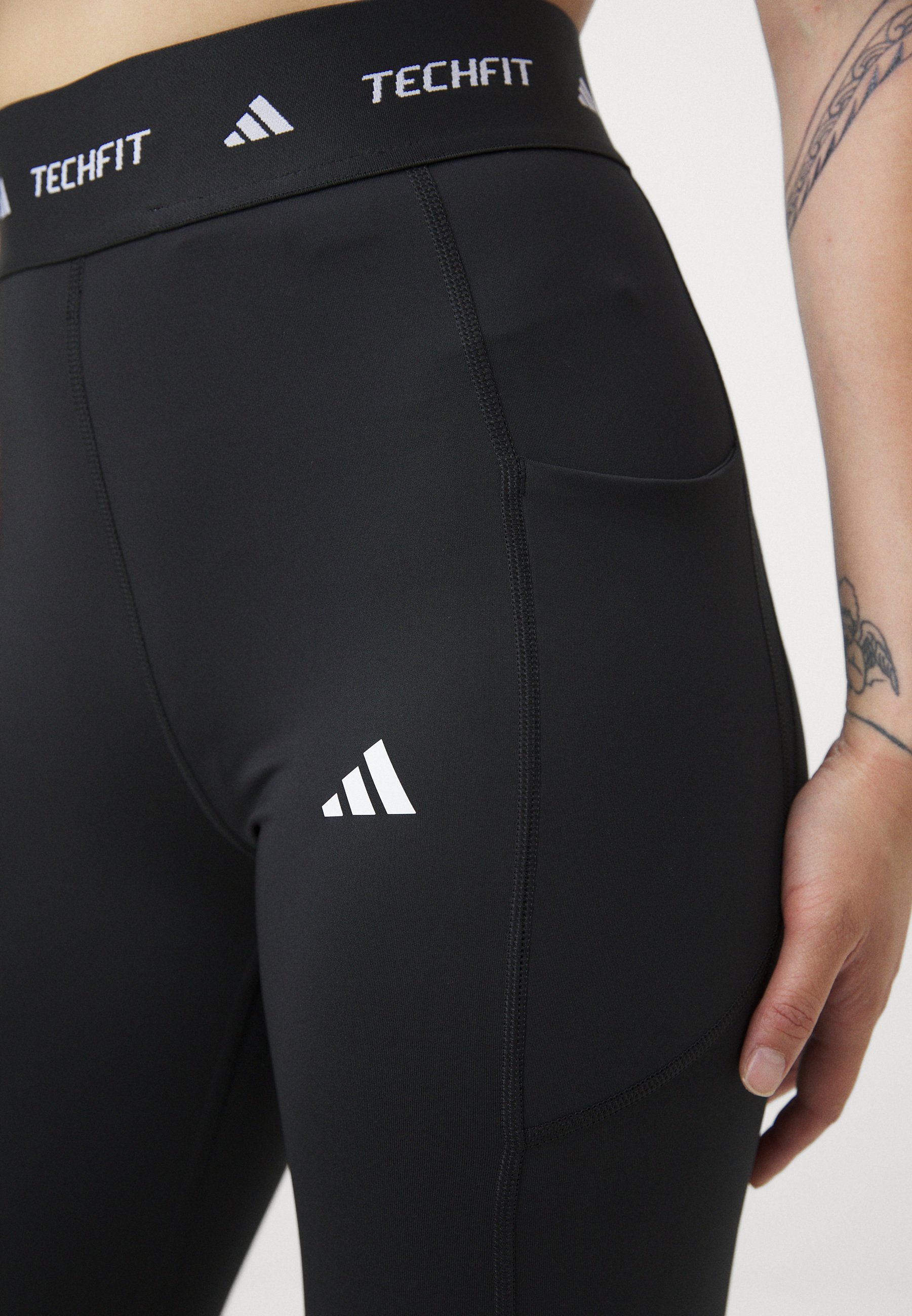 adidas Performance STASH - Legíny - Kalhoty - černá