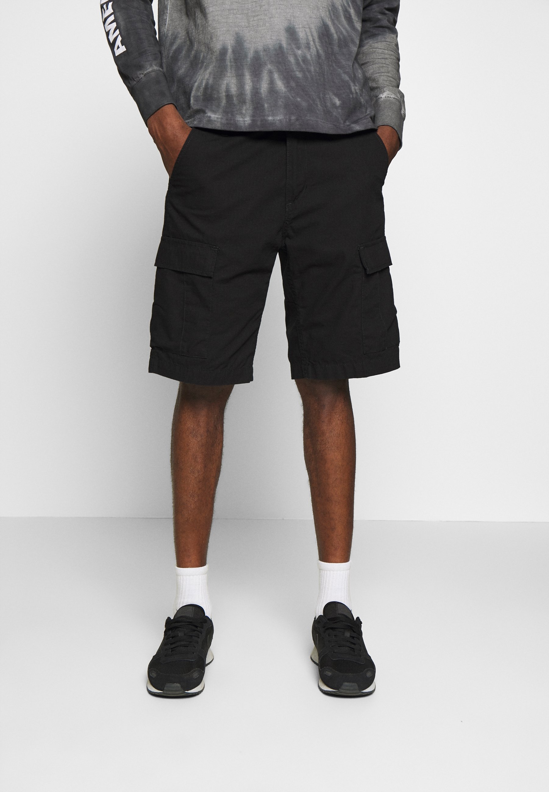 Carhartt WIP vabaaja lühikesed püksid