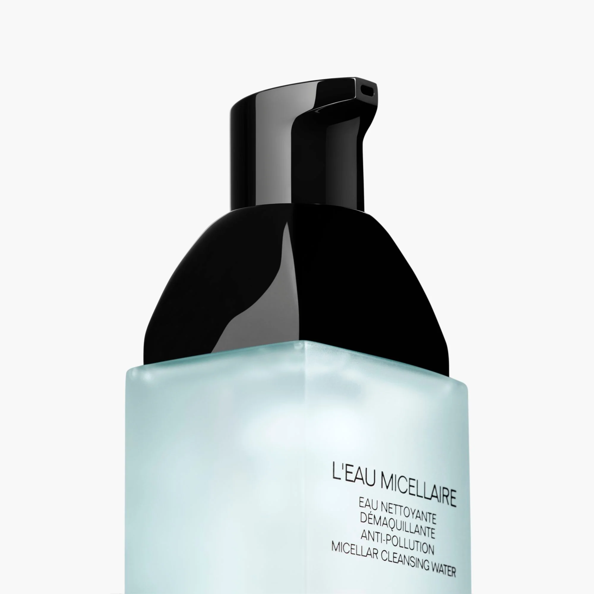 L'EAU MICELLAIRE - ACQUA DETERGENTE ANTI-INQUINAMENTO