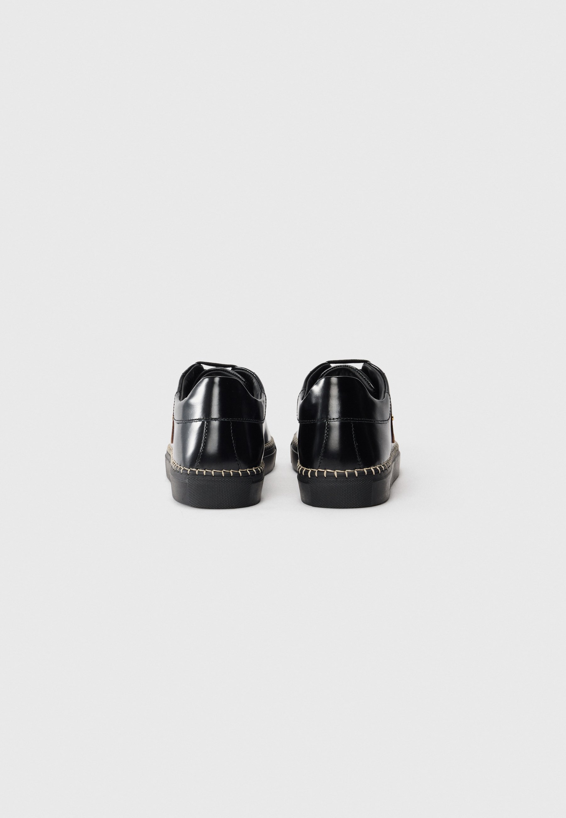 Baskets MOSCHINO - noires