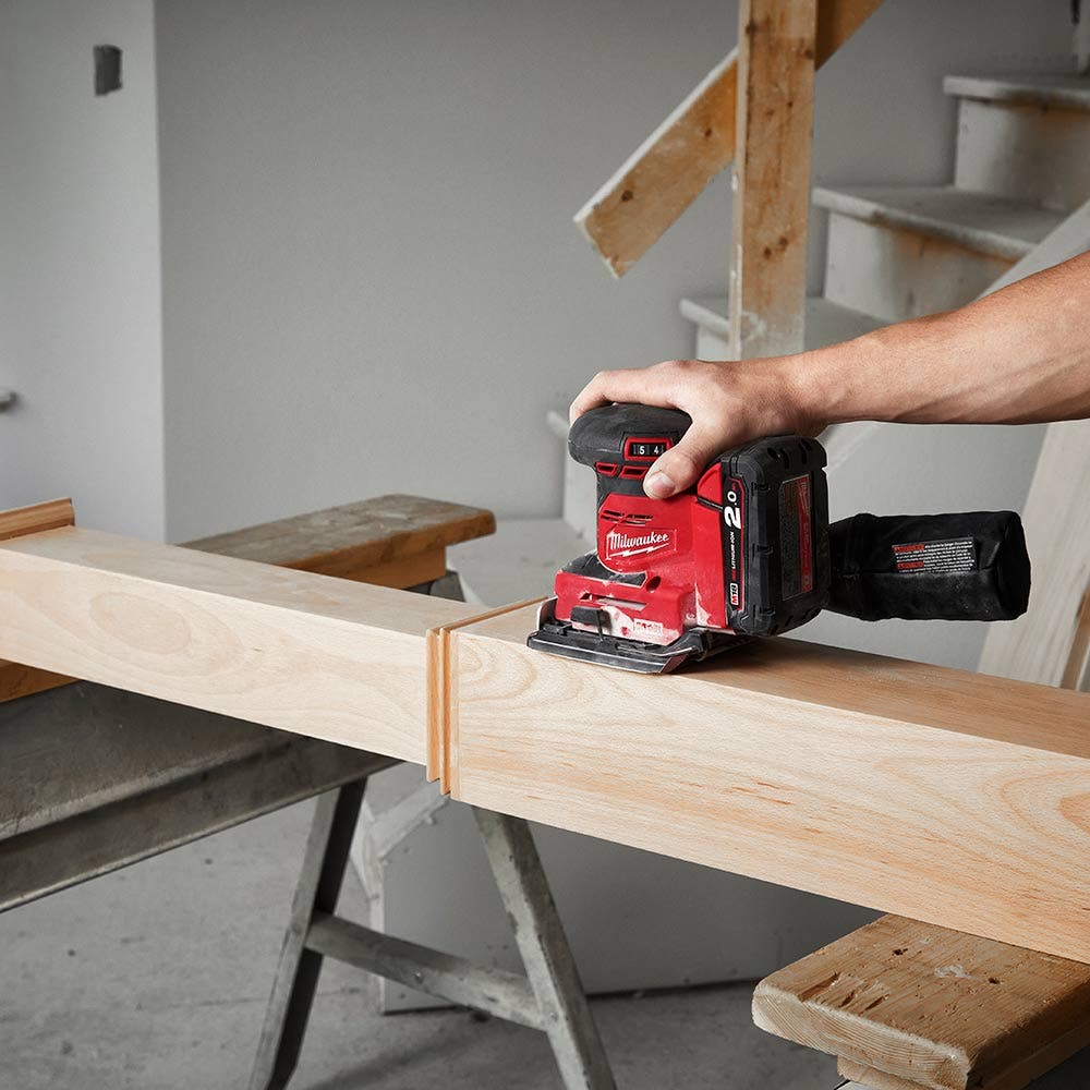 MILWAUKEE 18V 1/4 Blechschleifer M18BQSS0