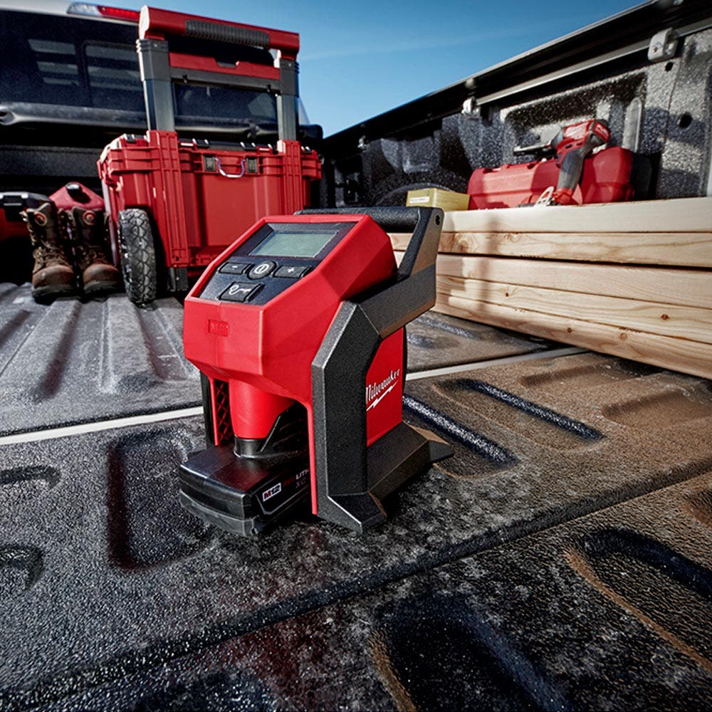 MILWAUKEE 12V M12BI-0 Kompakte aufblasbare Außenschale