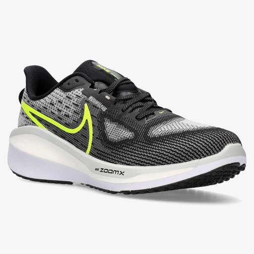 Nike Vomero 17