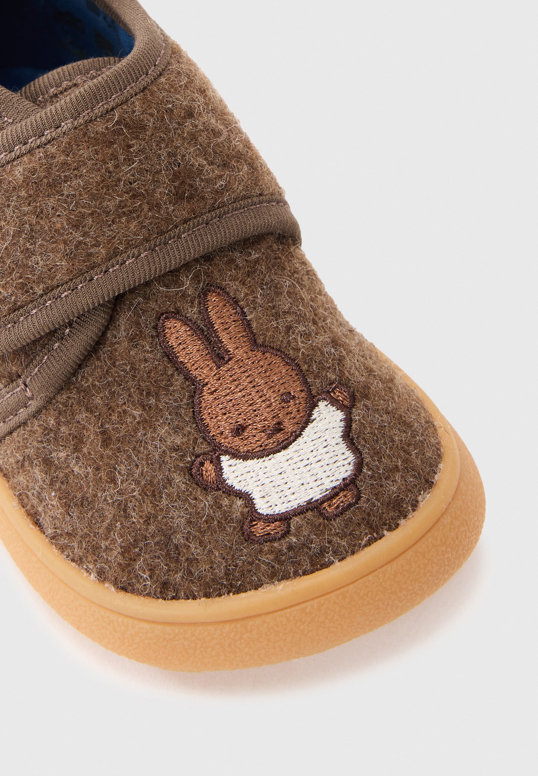 Pantofole Bisgaard MIFFY BAREFOOT BASIC UNISEX - marrone scuro