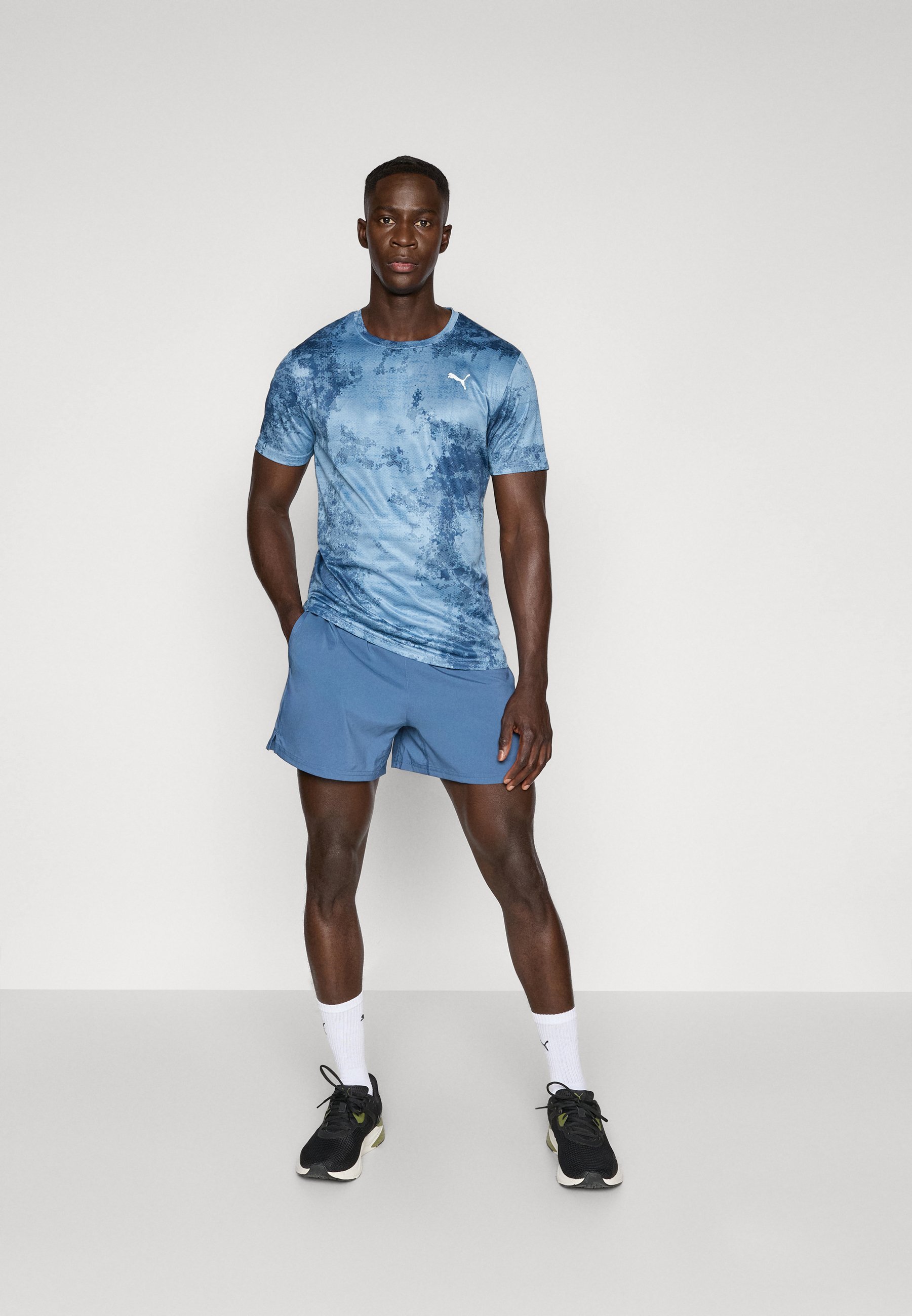 T-shirt Puma ESSENTIALS - T-shirt de sport - bleu clair