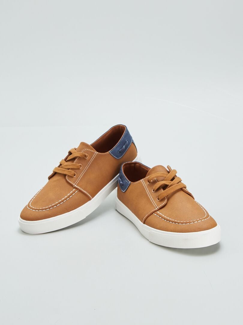 Sapatos náuticos com cadarço - MARROM