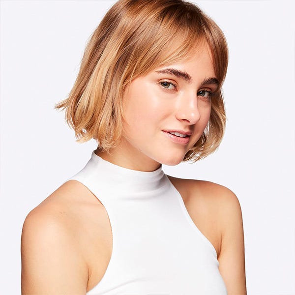 Rozjasňující make-up Studio Radiance Face And Body