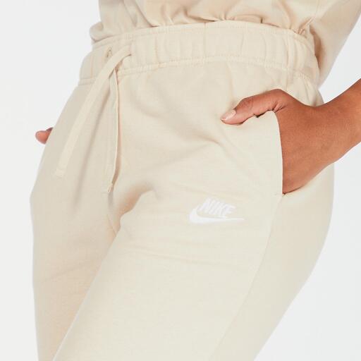  Nike Mic