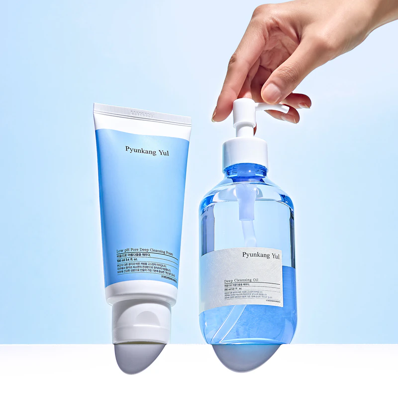 Espuma de limpeza profunda Pyunkang Yul Deep Cleansing com pH baixo para peles sensíveis e secas.
