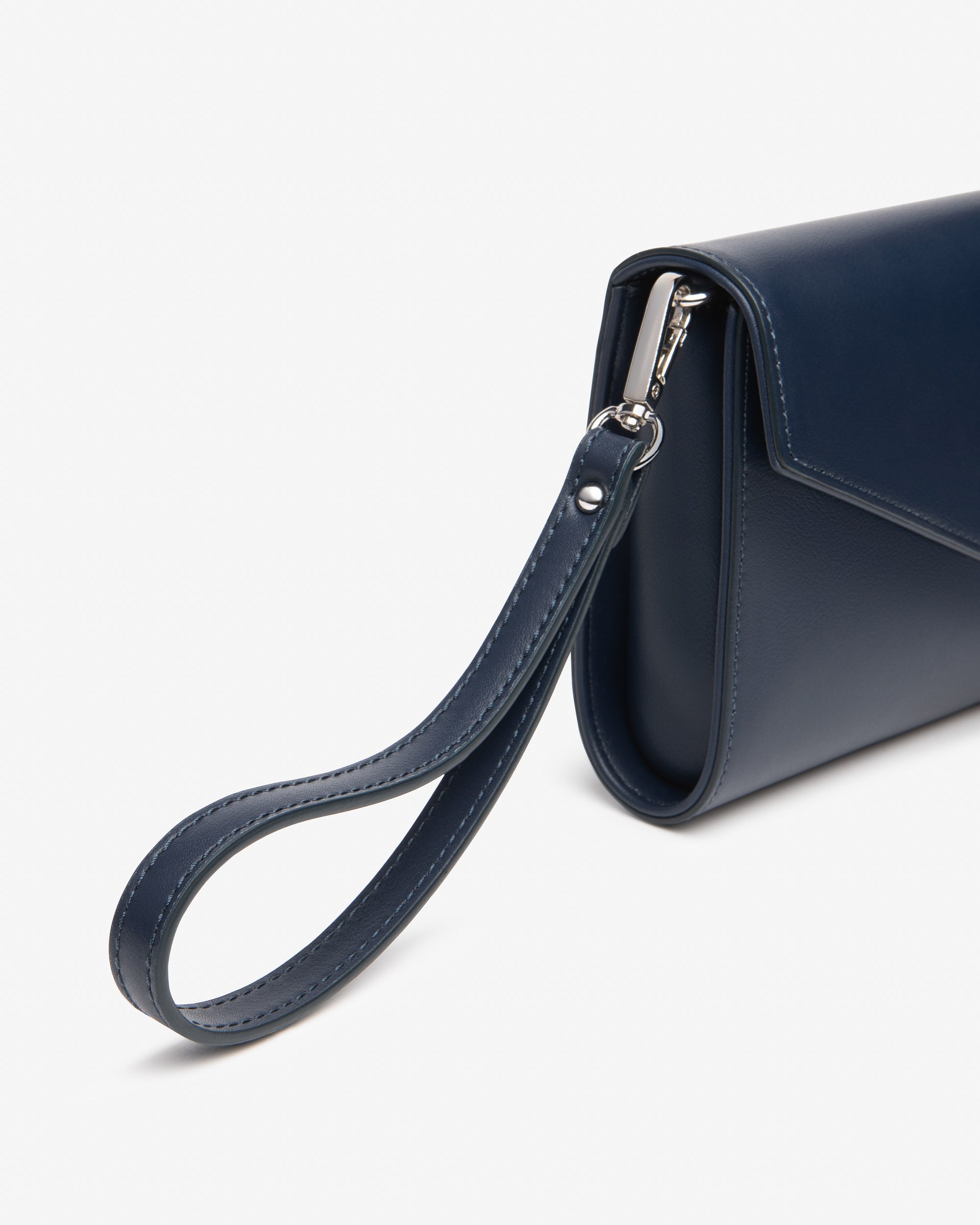  Damen-Clutch aus technischem Material