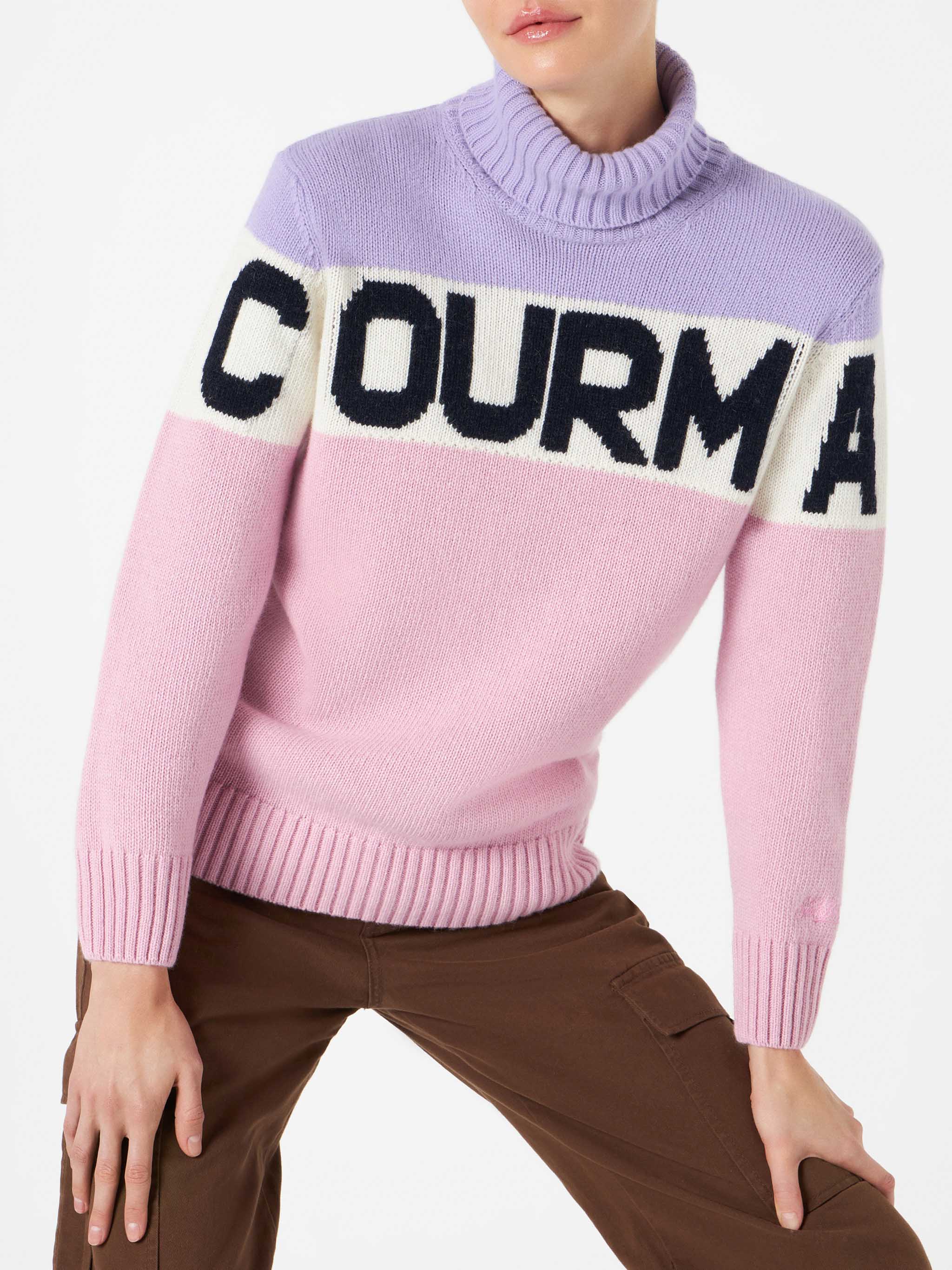 Jersey de cuello alto para mujer con la inscripción Courma.