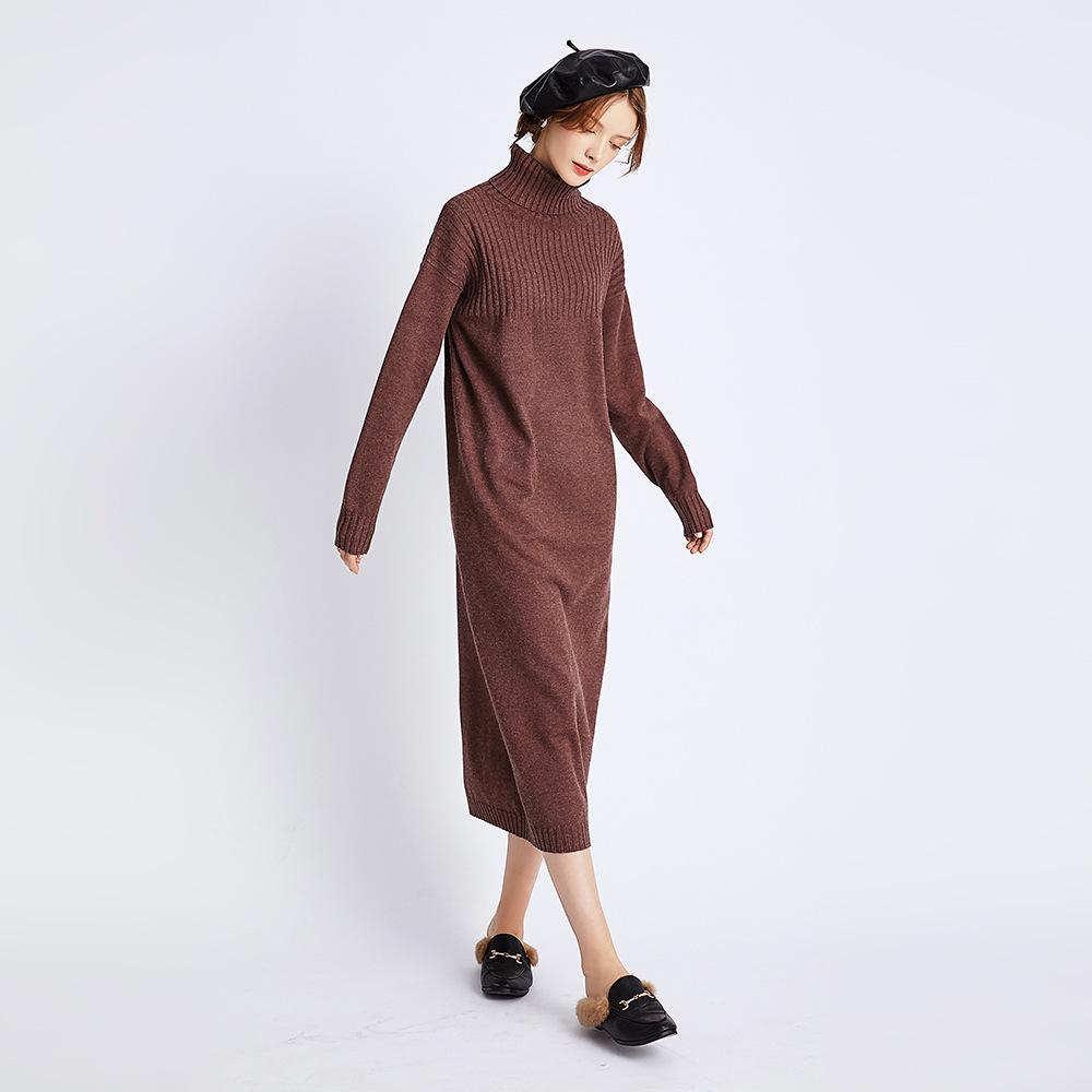 Robe pull longue à col roulé épais et ample, idéale pour l'automne et l'hiver. Robe pull chic et décontractée pour femme.