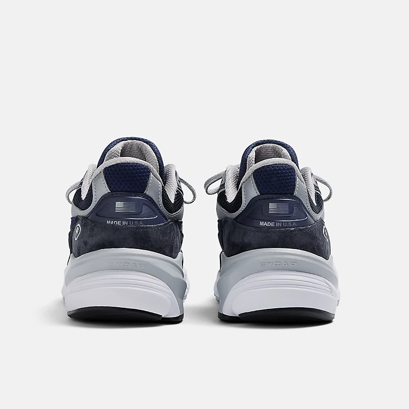 Damskie buty Hecho en EE. UU. 990v6 – granatowe z białym