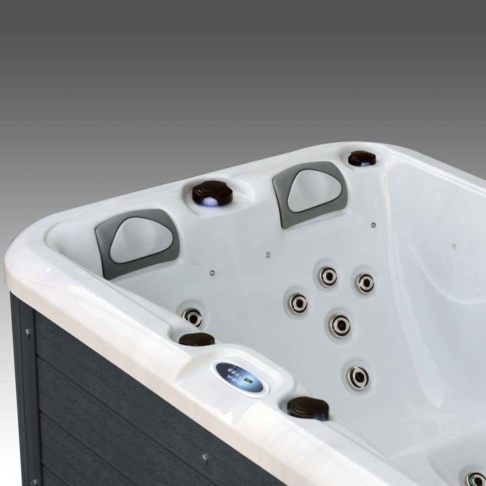 Waterclip - ARKOS 3-Person Acrylic Spa - 22 Hydrojets - 720L - Ozonator and Cover Included - 200 x 125 x 72cm - White