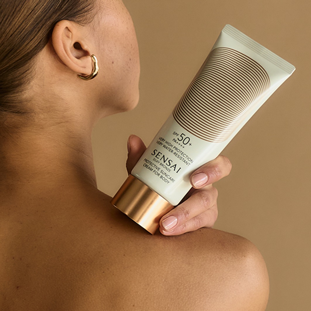 SENSAI Zonnebrandcrème SENSAI Silky Bronze BESCHERMENDE CRÈME VOOR HET LICHAAM 50+ - 150 ml