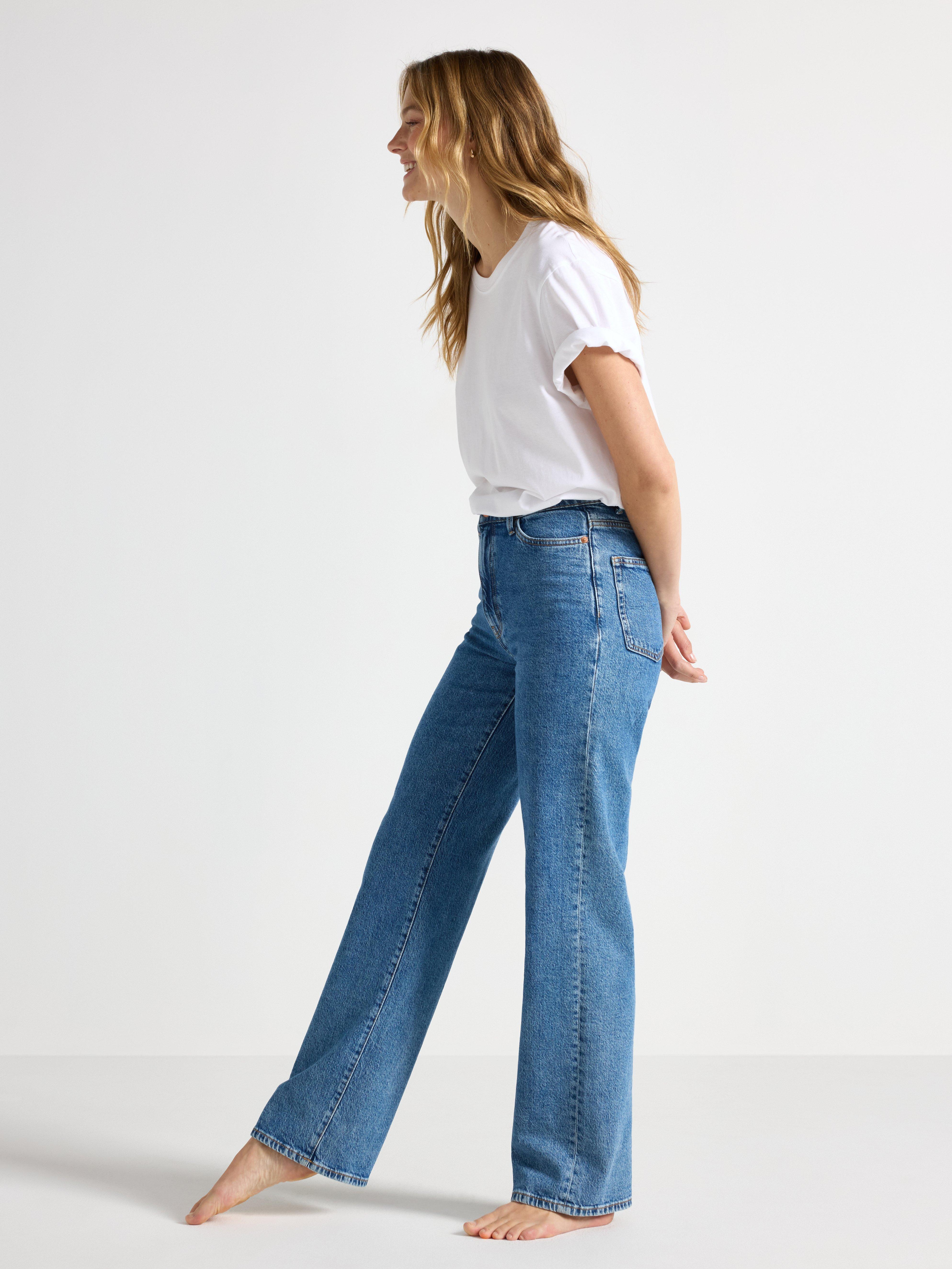 Calça jeans WIDE Hanna com leve elastano, azul denim.