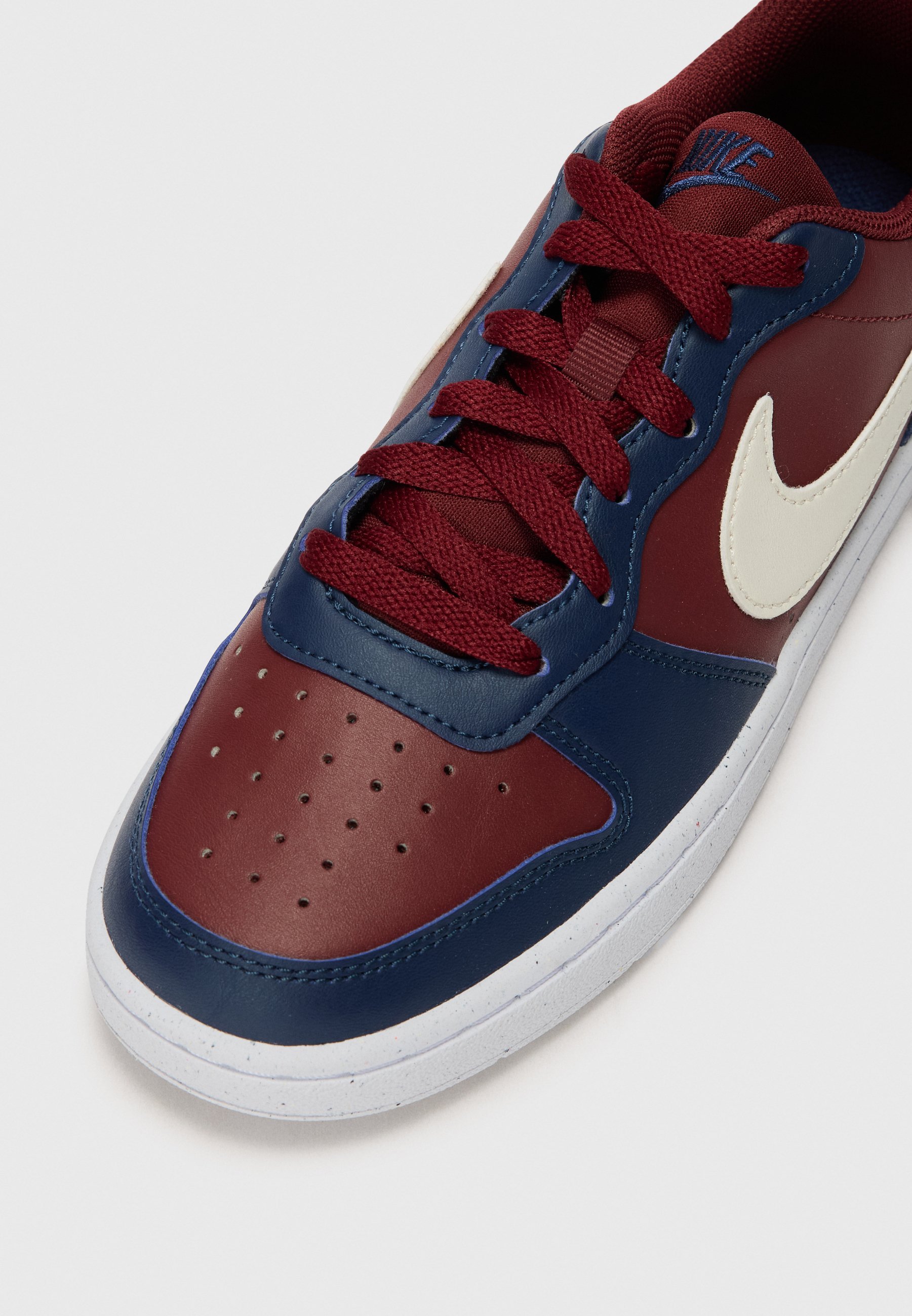Nike Sportswear COURT BOROUGH LOW UNISEX - Sneakers - rood/zacht parelmoer/donkerblauw/wit