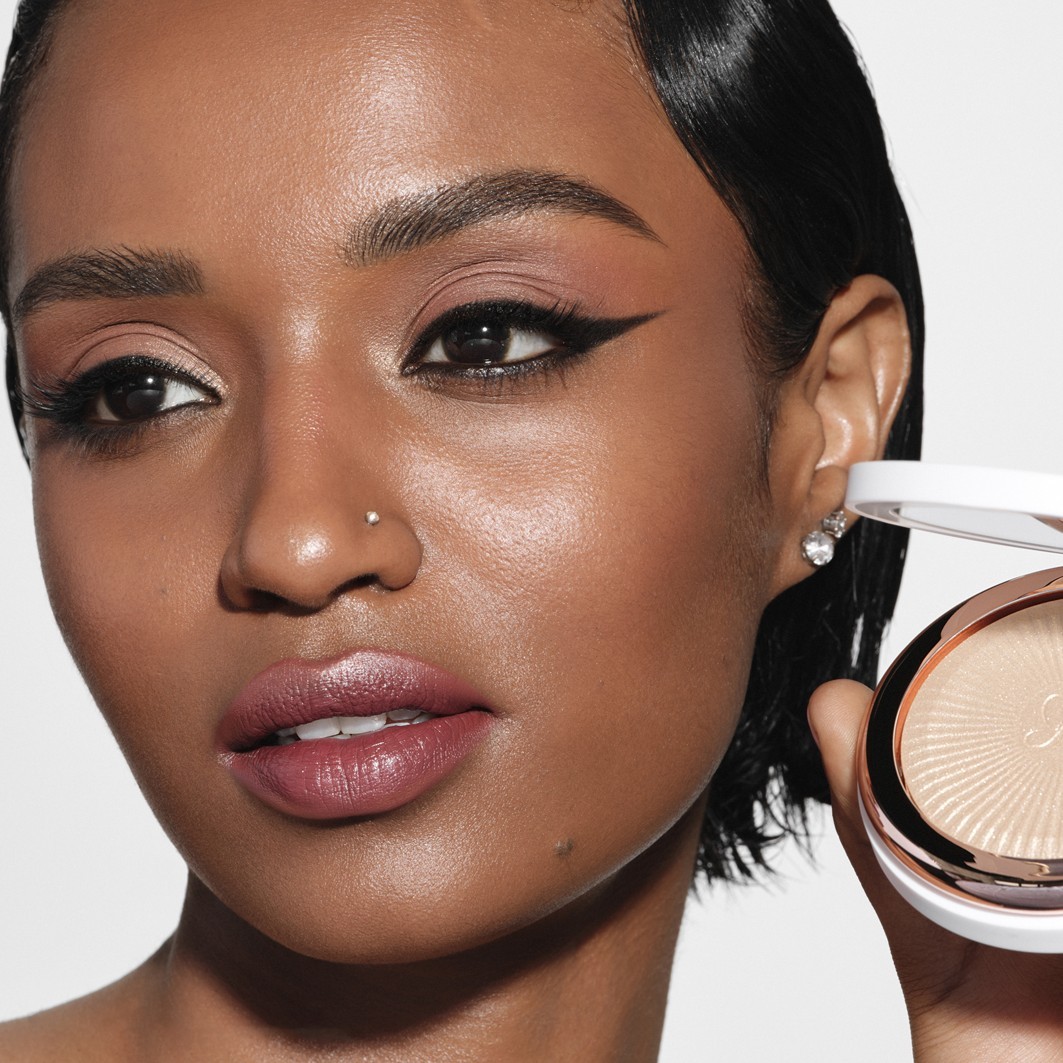 Anastasia Beverly Hills šviesą atspindinti pudra „Glow Seeker“ – 11 g