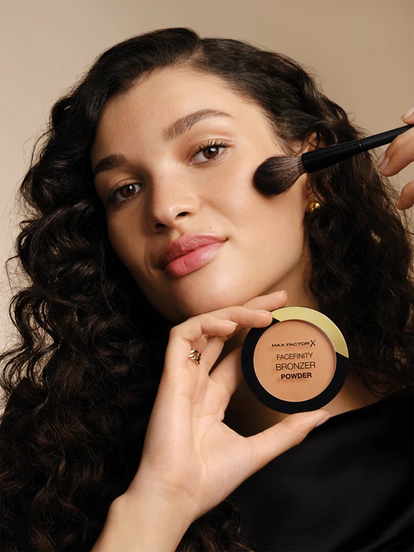 Max Factor Facefinity bronzas pūderis