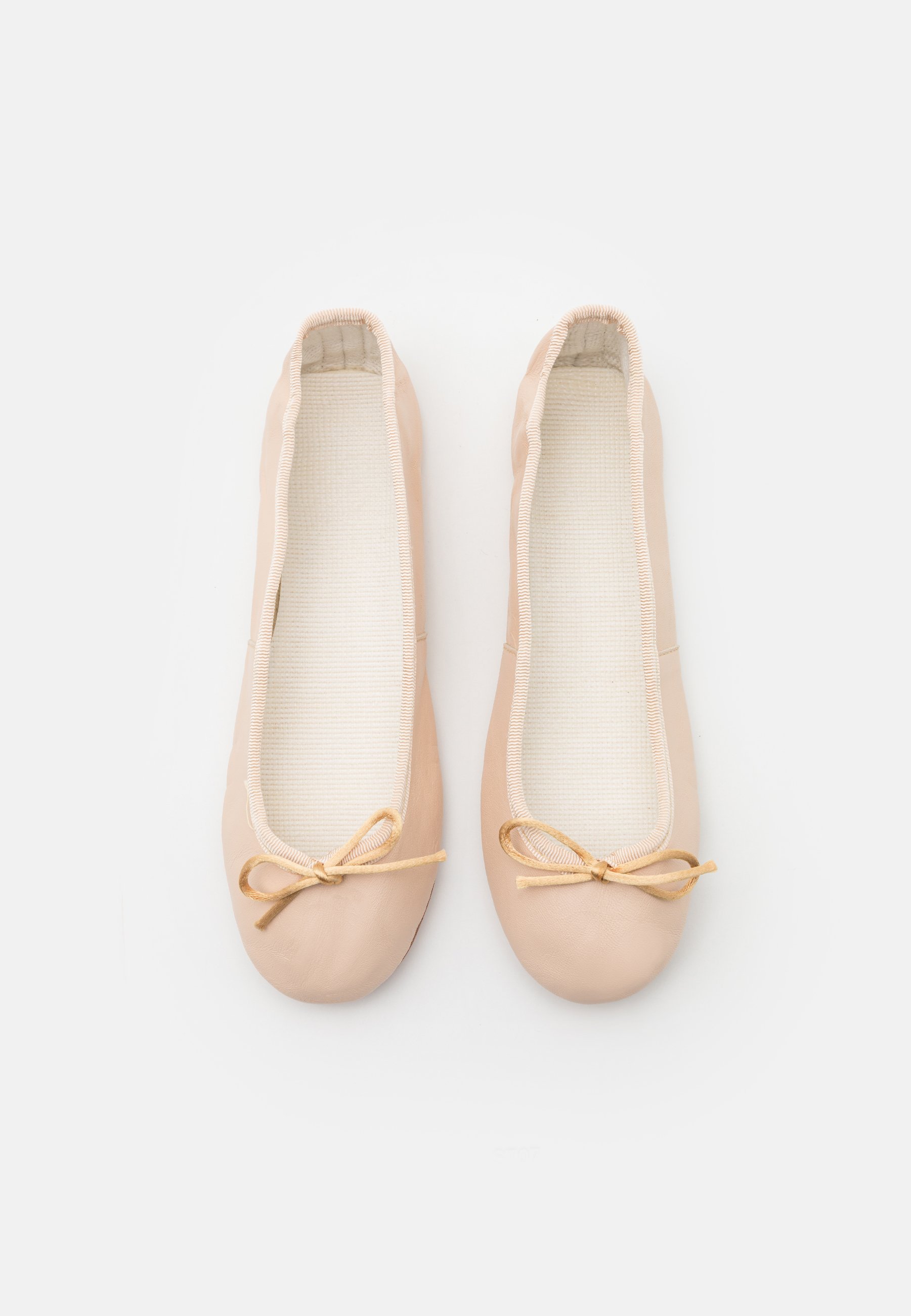 Pisamonas balletikingad - nude