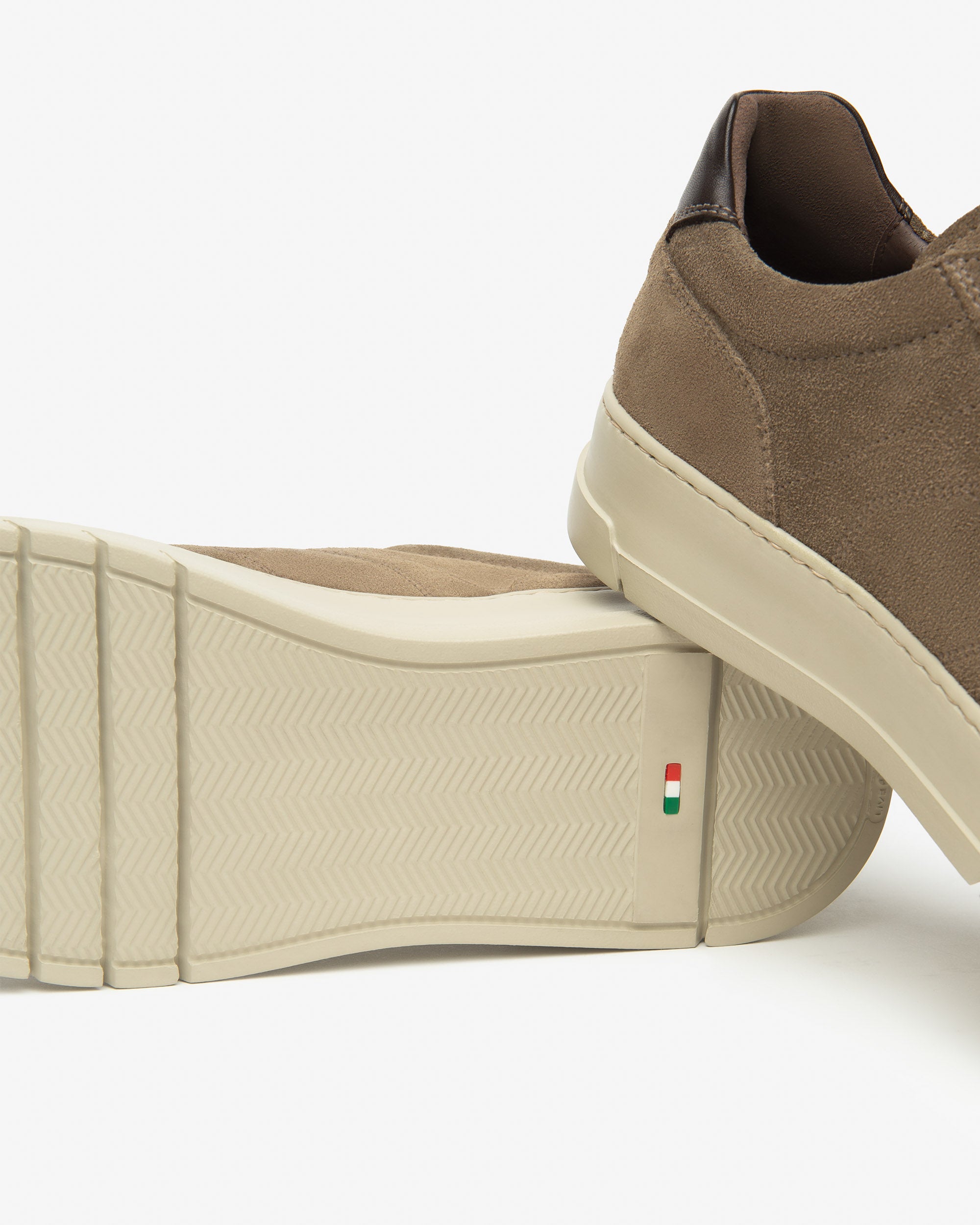 Sneakers Uomo in Camoscio e Pelle