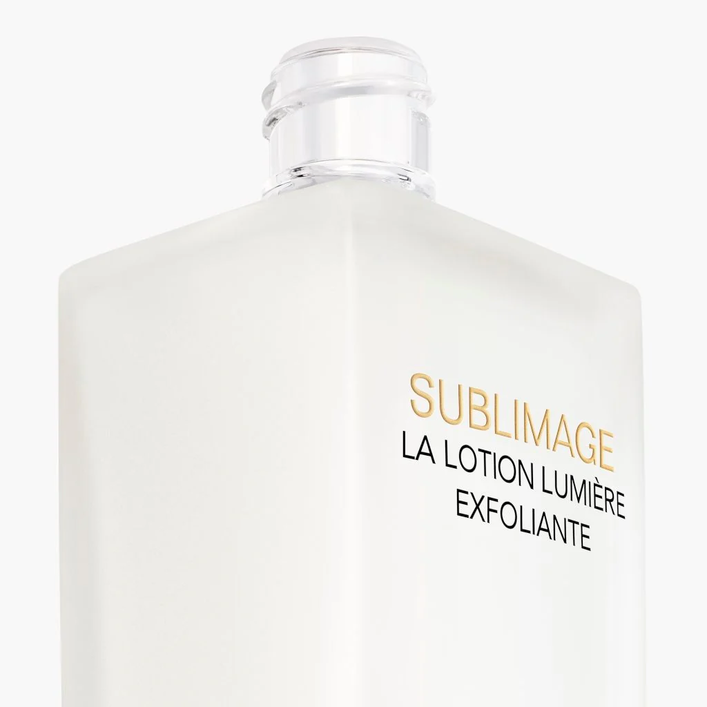 SUBLIMAGE LA LOTION LUMIÈRE EXFOLIANTE - LOZIONE SUPREMA: ESFOLIA E ILLUMINA
