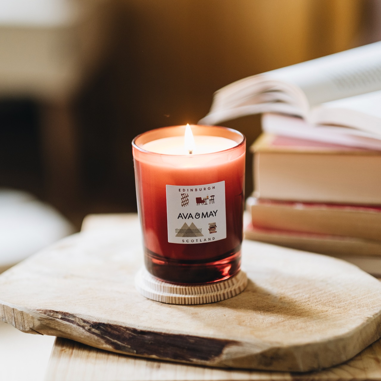 AVA & MAY Bougie parfumée Édimbourg