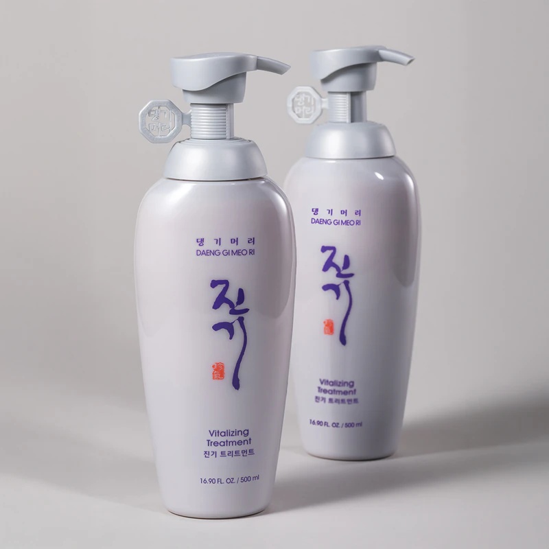 DAENG GI MEO RI Jin Gi Vitalizing Treatment atjaunojošs kondicionieris, kas nodrošina barošanu un spīdumu.