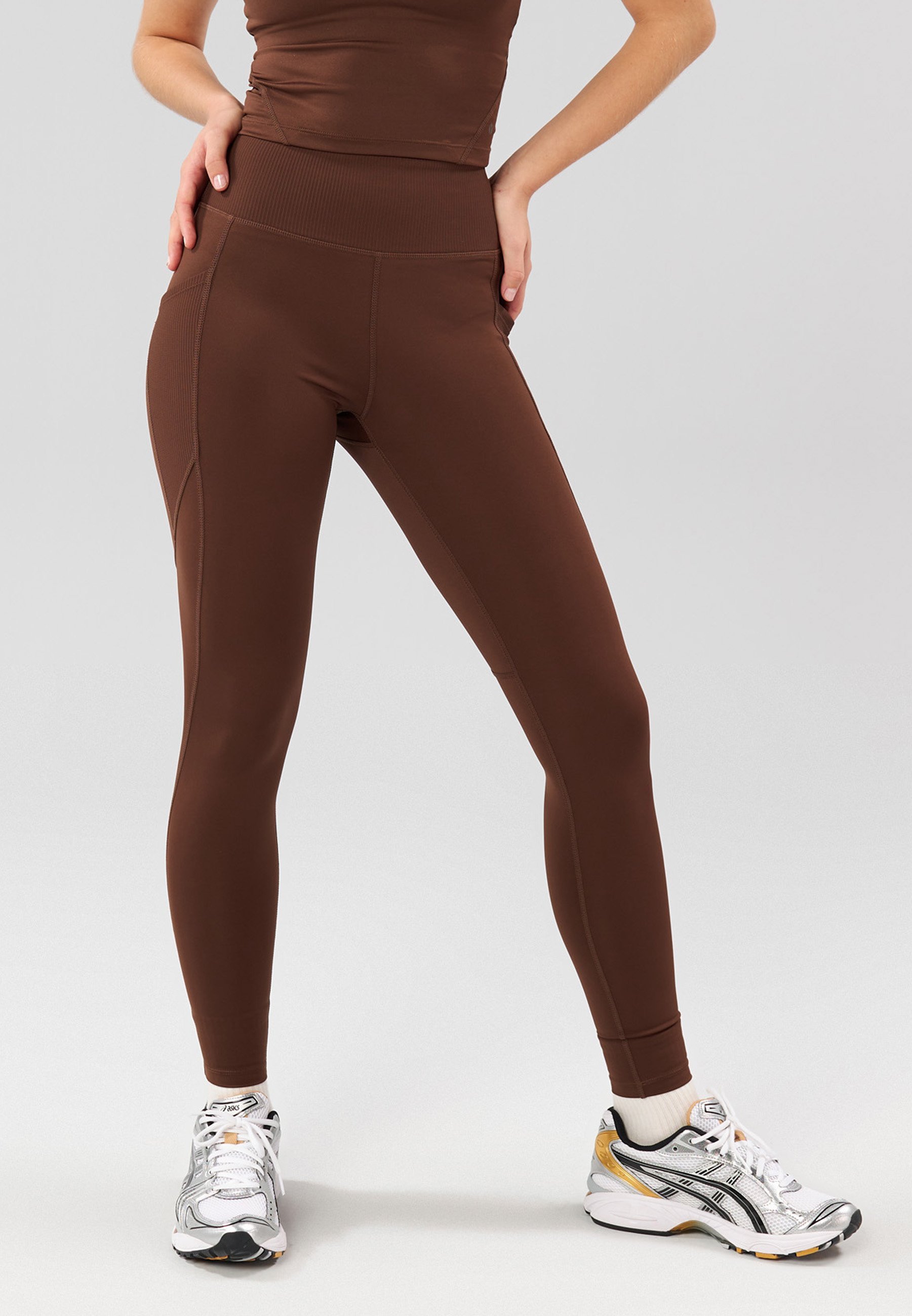 Even&Odd active ESSENTIAL LENGTE LEGGINGS MET HOGE TAILLE EN ZIJZAKJE - Leggings - donkerbruin