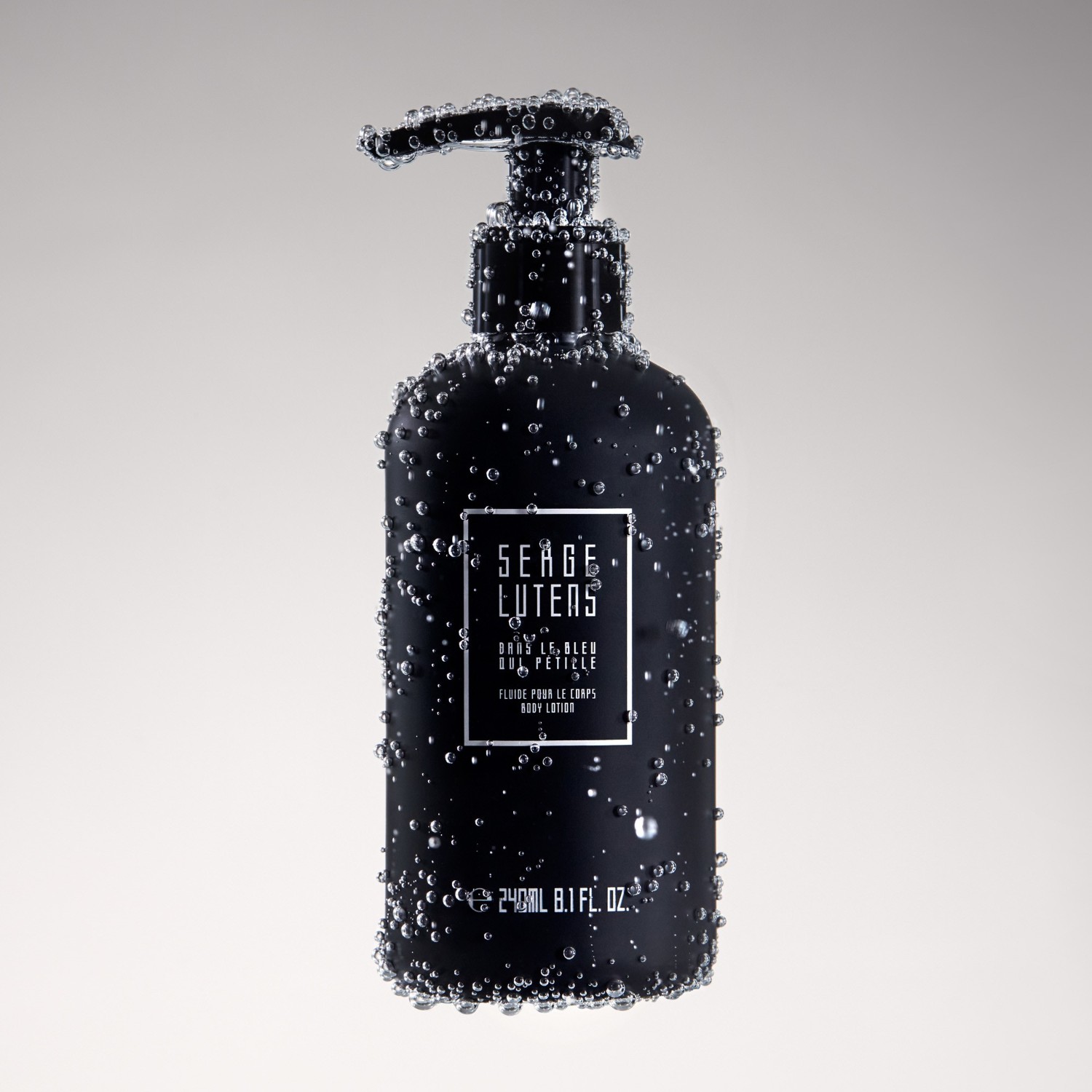 Serge Lutens Πρωινή Λοσιόν Σώματος σε Αφρώδες Μπλε Απόχρωση – 240 ml