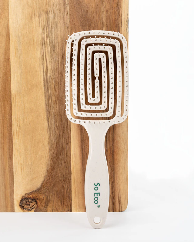 Escova desembaraçadora So Eco Flexi Paddle para desembaraçar com facilidade.