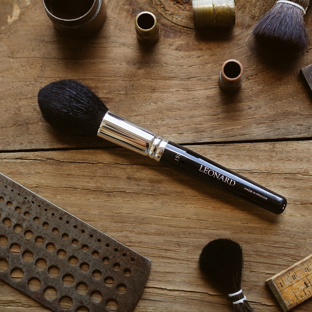 Leonard brushes Pinceau poudre pointu n°151
