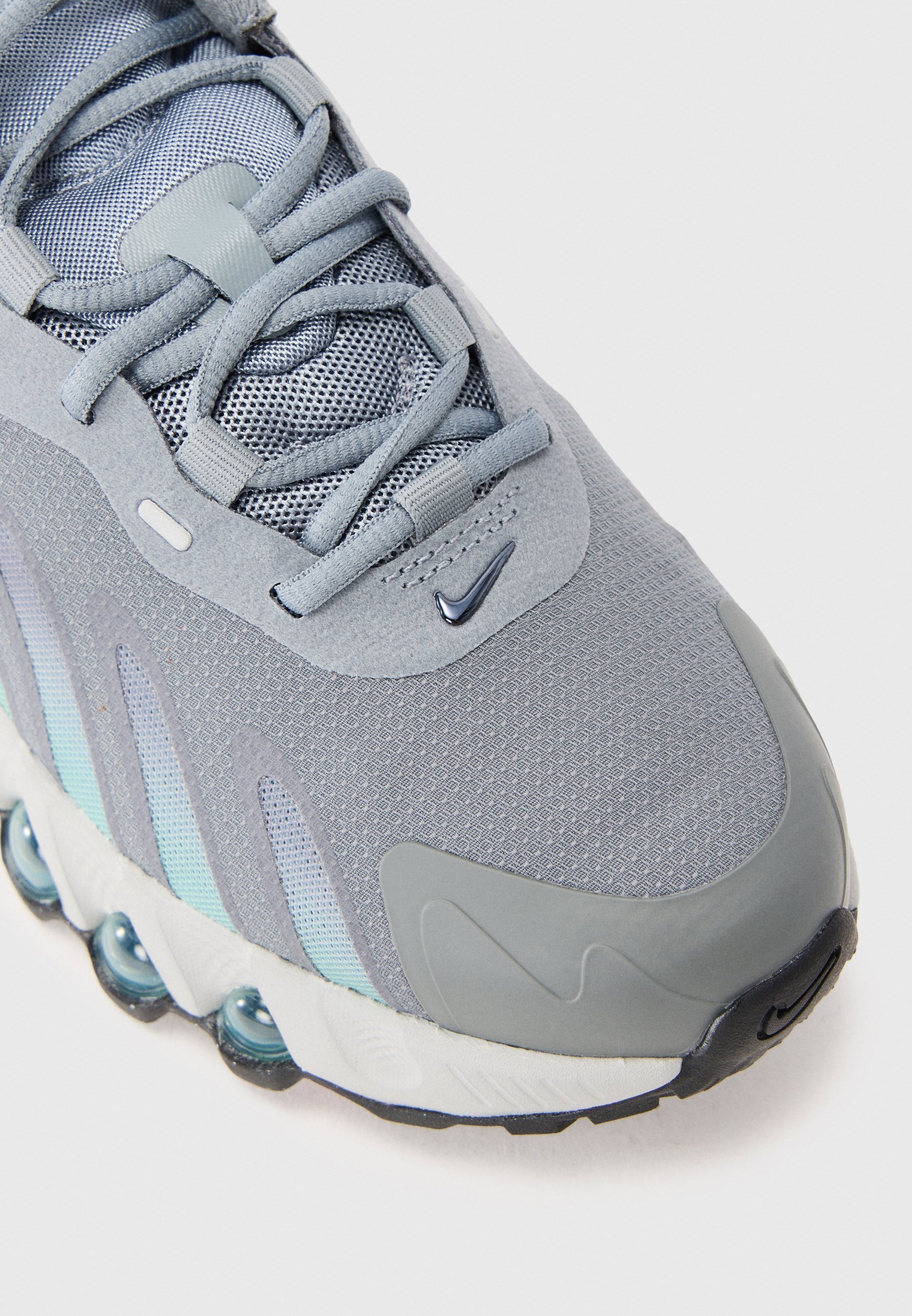 Nike Sportswear AIR MAX DN8 UNISEX - Scarpe da ginnastica - grigio freddo/nero cannone/grigio fumo chiaro