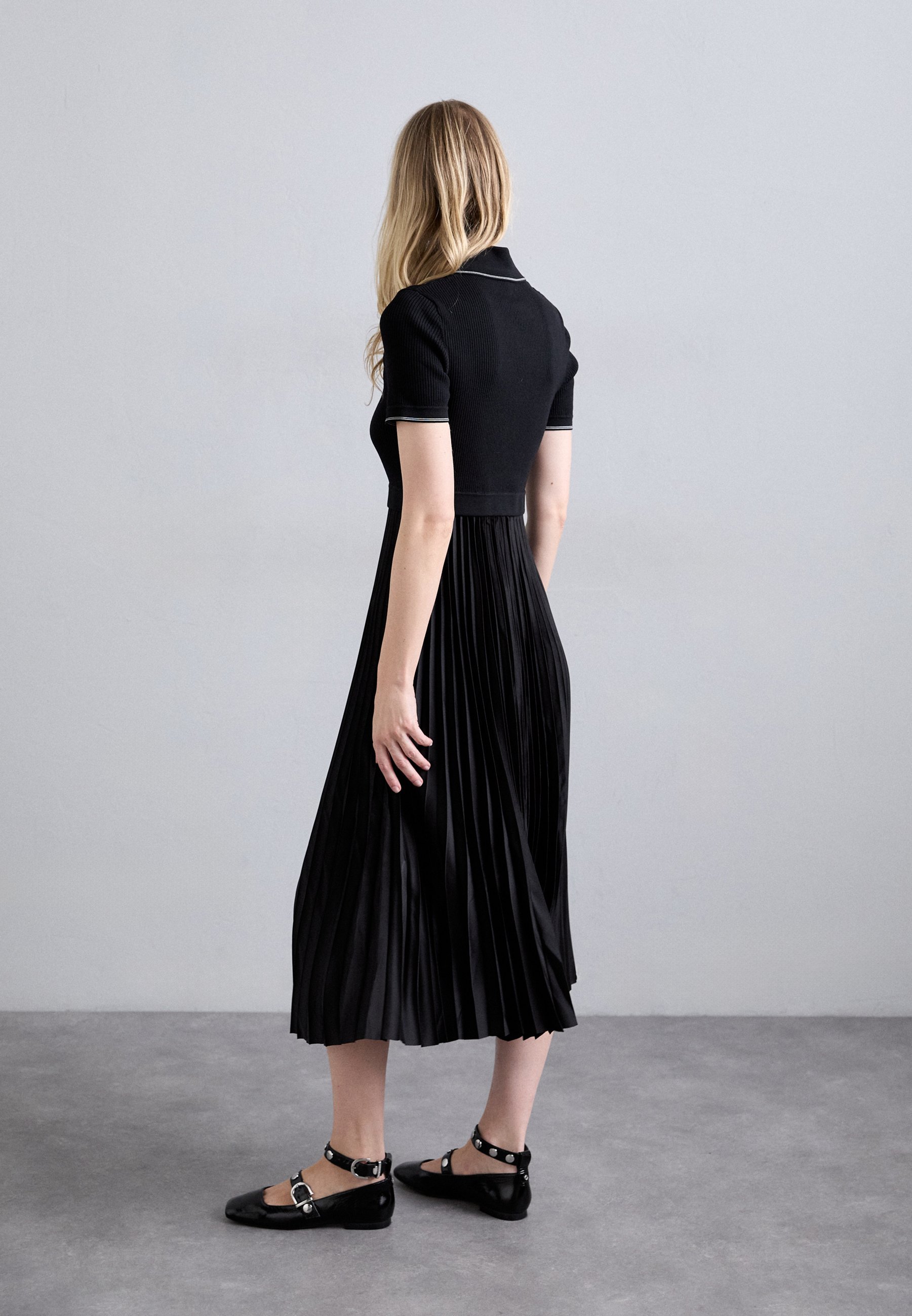 Maje REPLEATED - Hemdkleid - schwarz