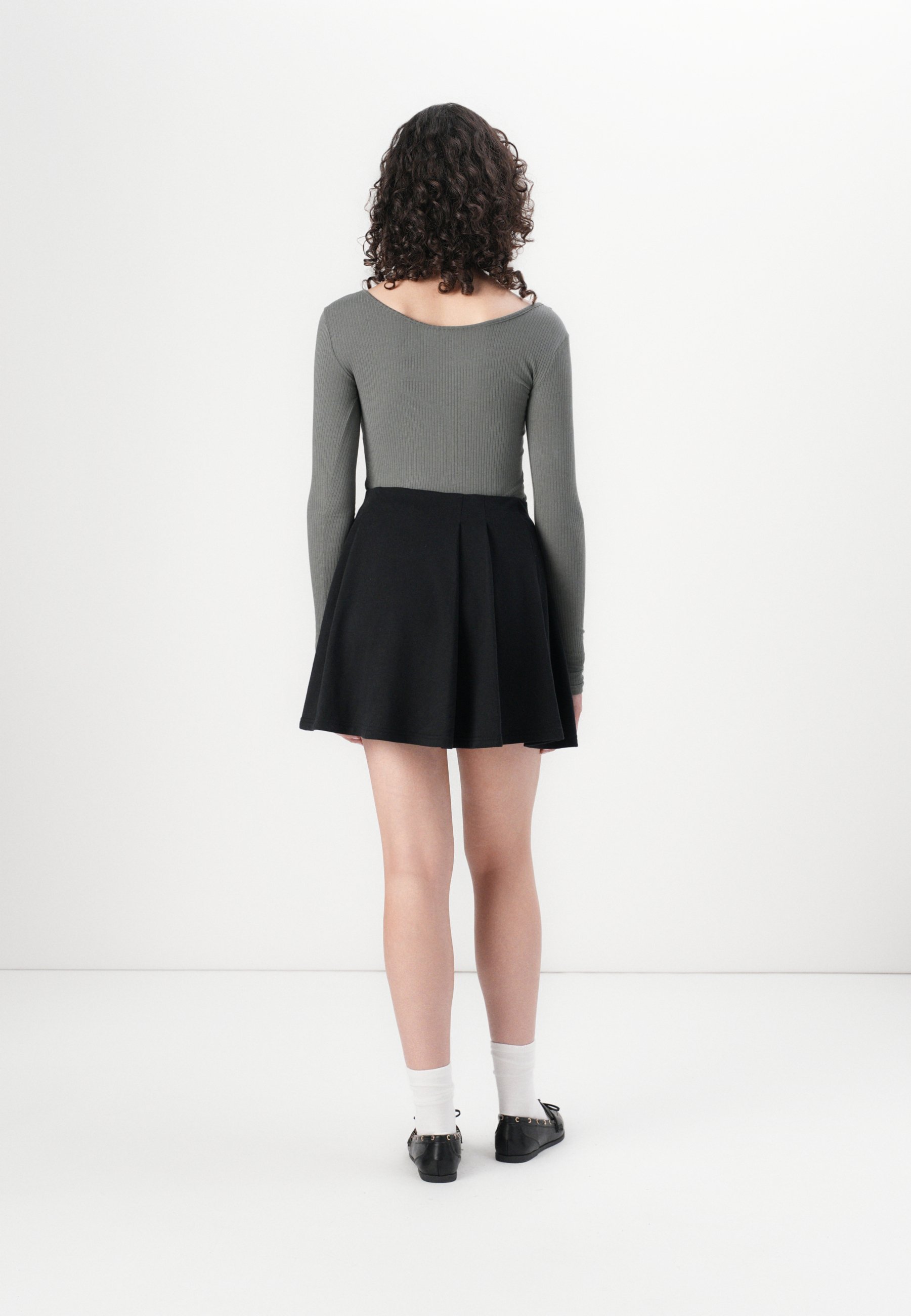 Pieces PCCHILLI ZOMERPLOOIROK - Minirok - zwart