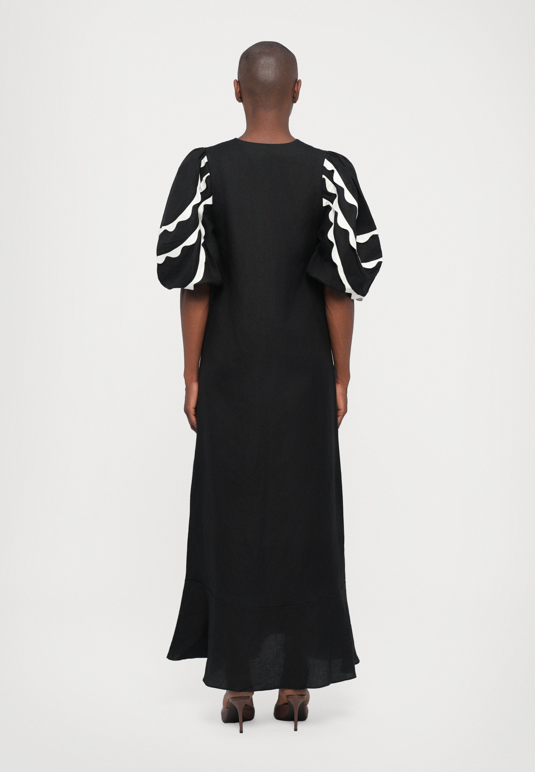 Robe midi à col en V ornée d'appliqués Adriana Degreas - Robe de jour - Noire