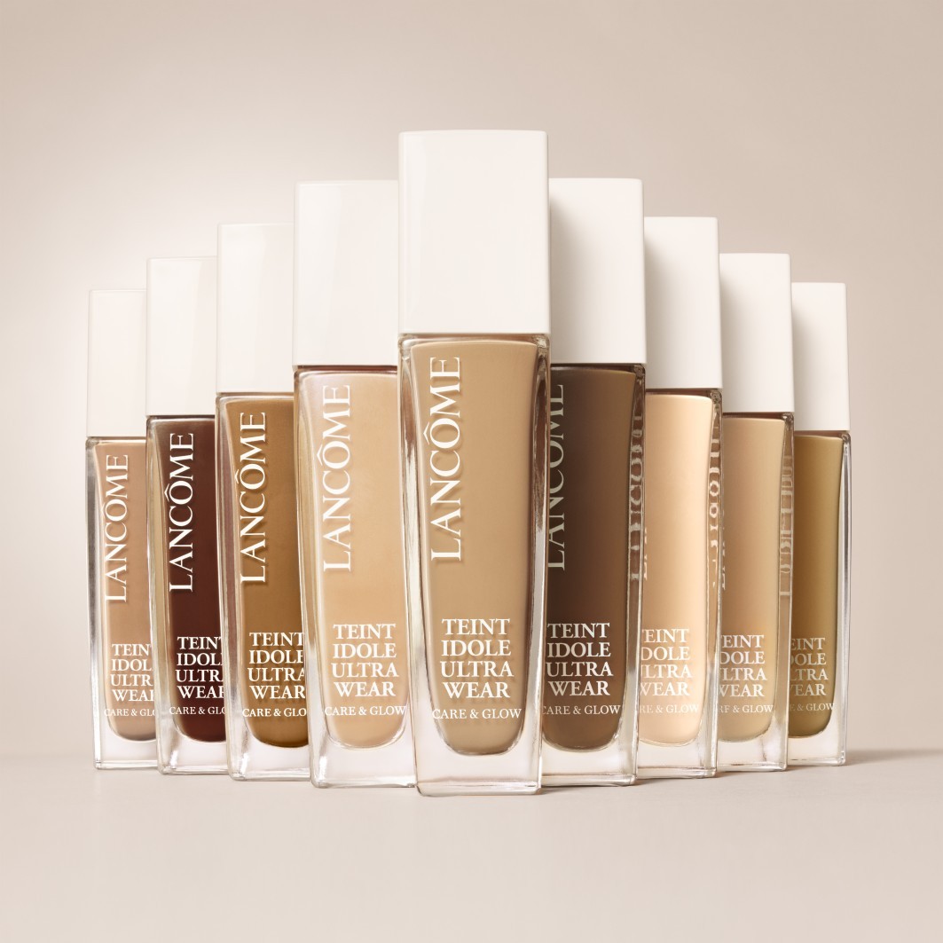 Lancôme tekući puder Teint Idole Ultra Wear Care & Glow - 30 ml