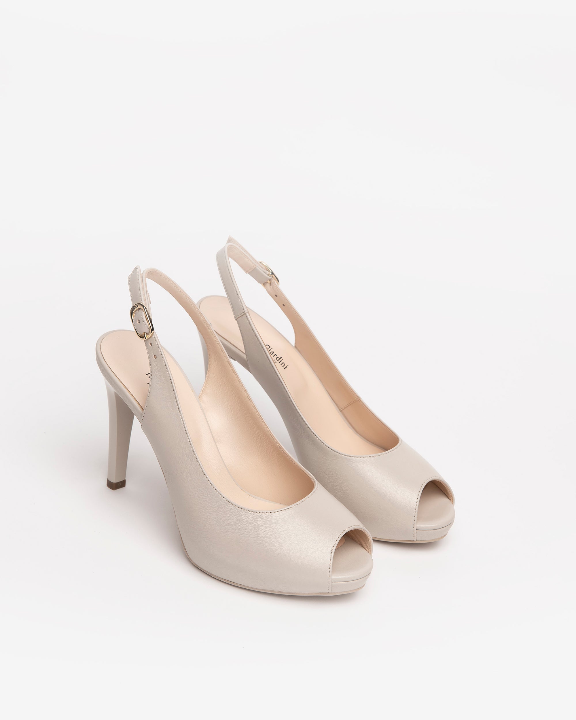  Damen-Pumps aus Leder