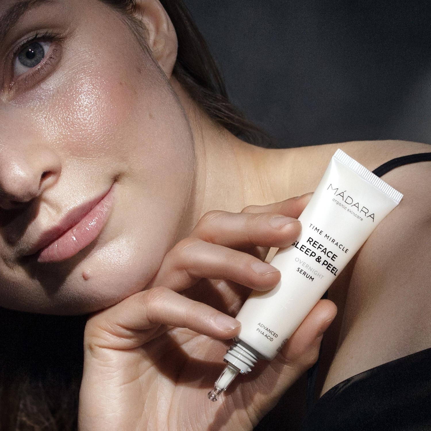 MÁDARA Reface Sleep & Peel Sérum Resurfaçant