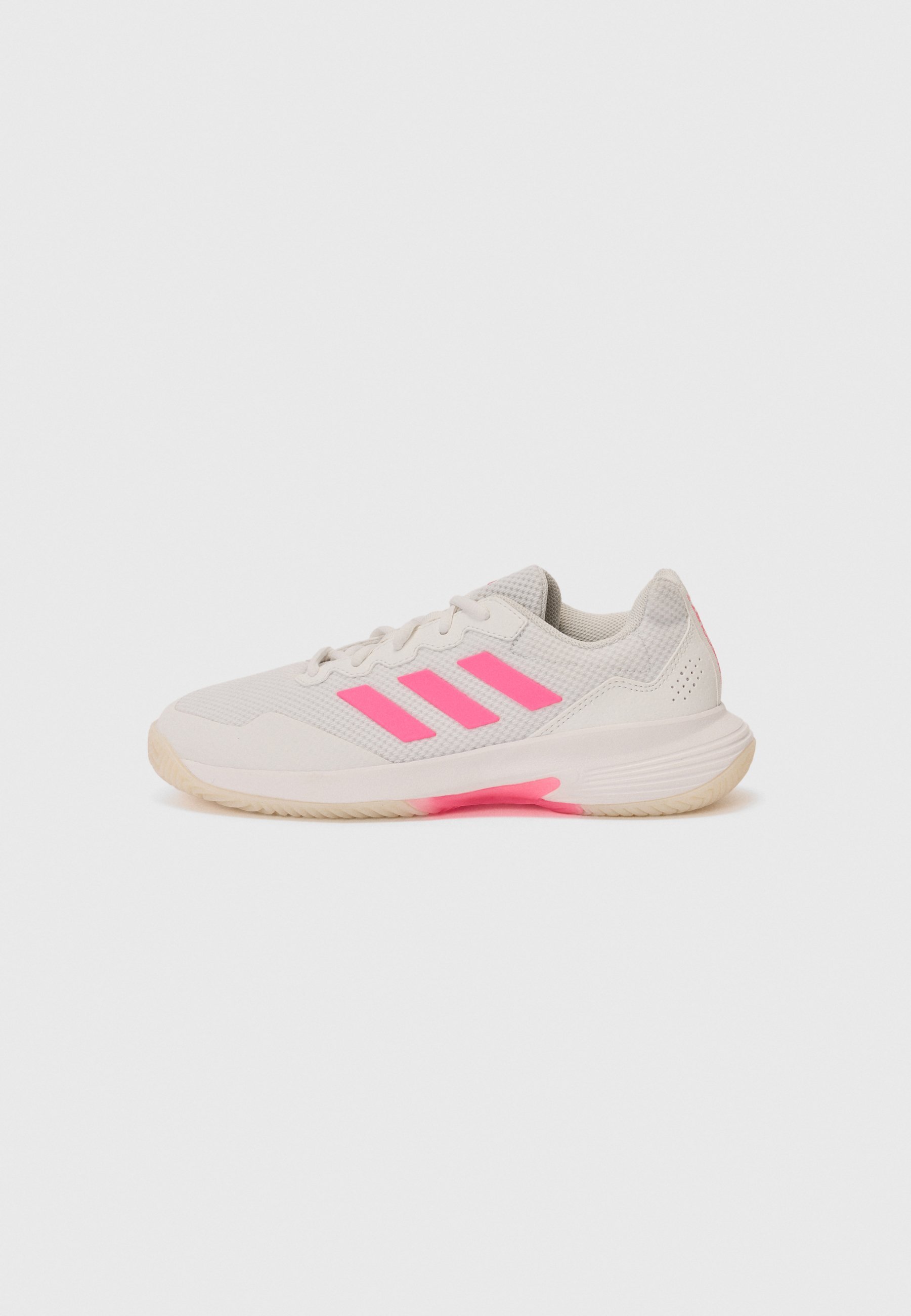 adidas Performance GAMECOURT 2 - Többpályás teniszcipő - fehér/rózsaszín/fekete