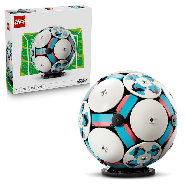 LEGO Editions 43019 A Bola de Futebol - Brinquedo de Construção para Maiores de 10 Anos - Presente Esportivo