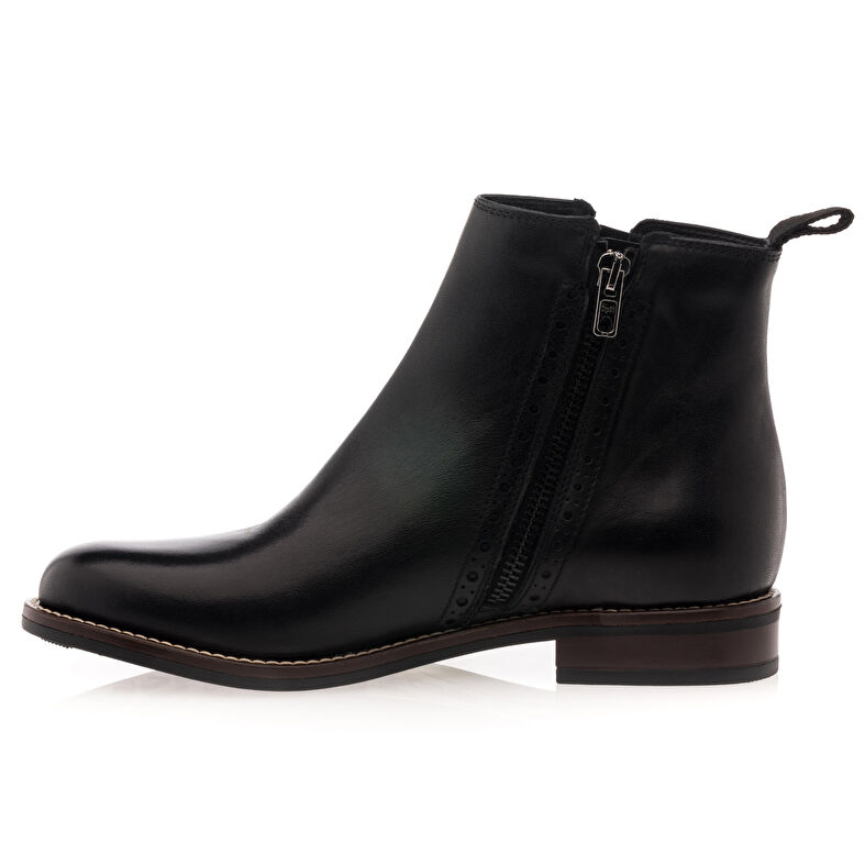 Schwarze Damenstiefel / Stiefeletten