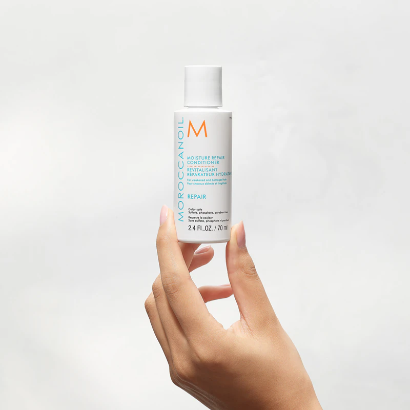 Condicionador reparador Moroccanoil para cabelos quimicamente danificados.