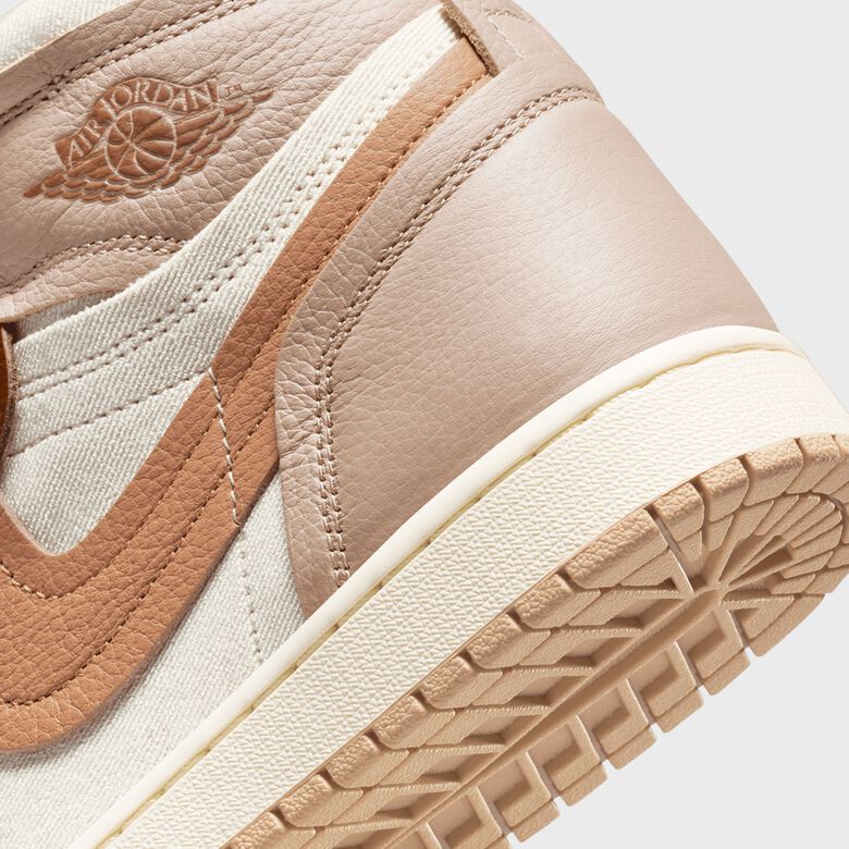 Tênis feminino Air Jordan 1 MM High