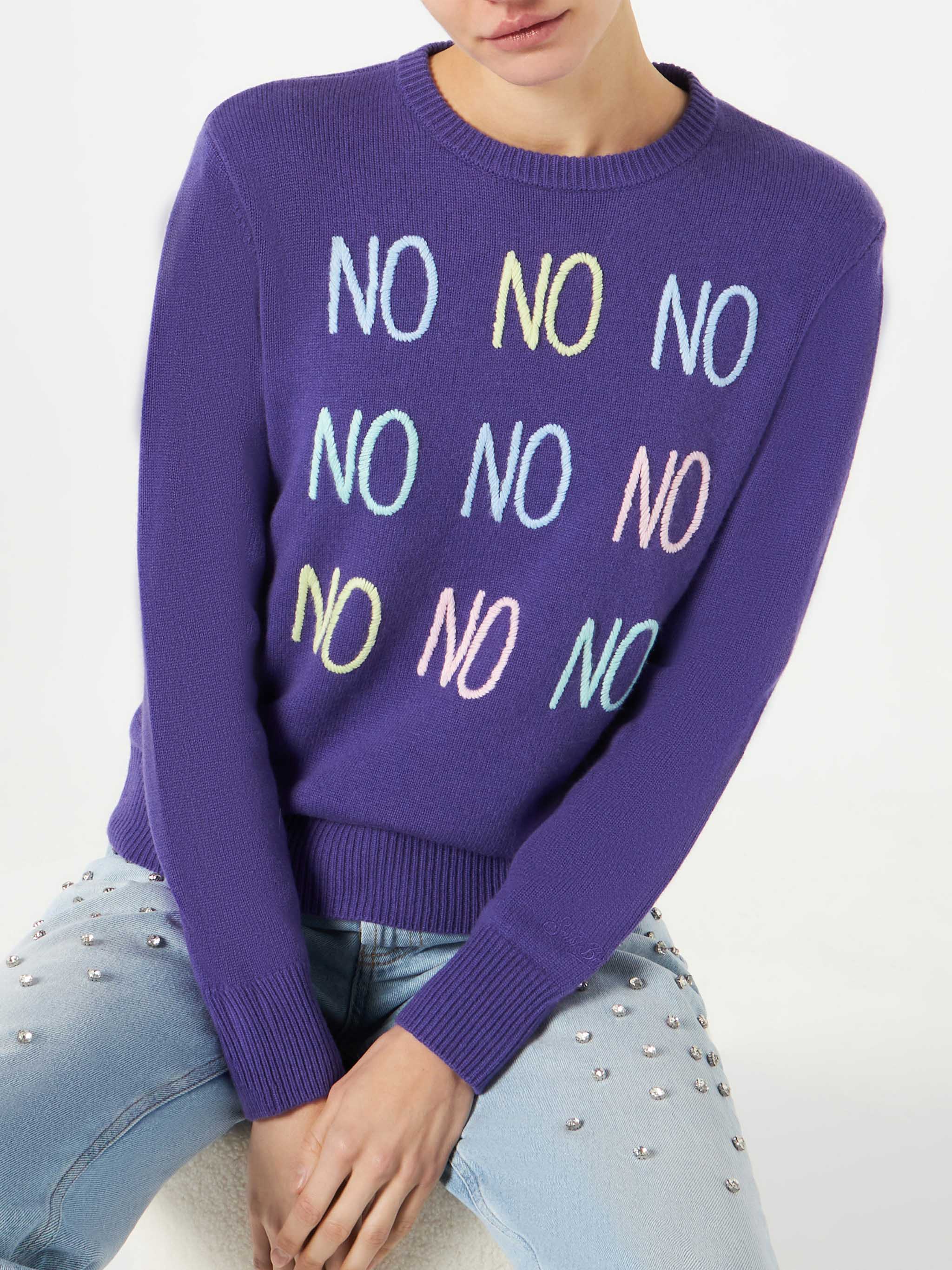 Damenpullover mit Stickerei NEIN NEIN NEIN
