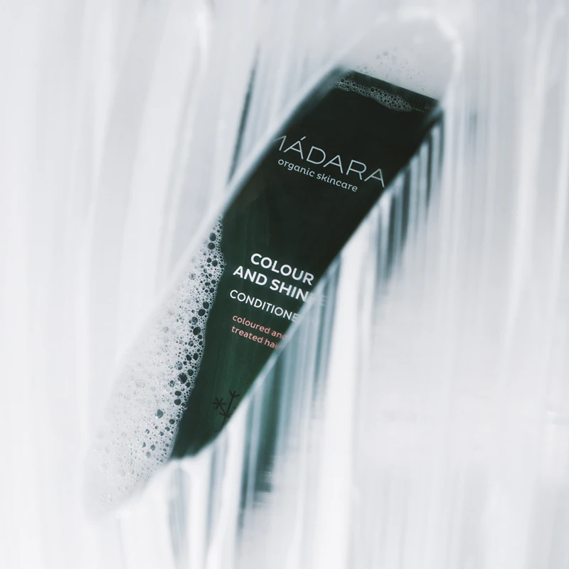 MÁDARA Colour and Shine Verhelderende en Versterkende Conditioner voor Gekleurd Haar