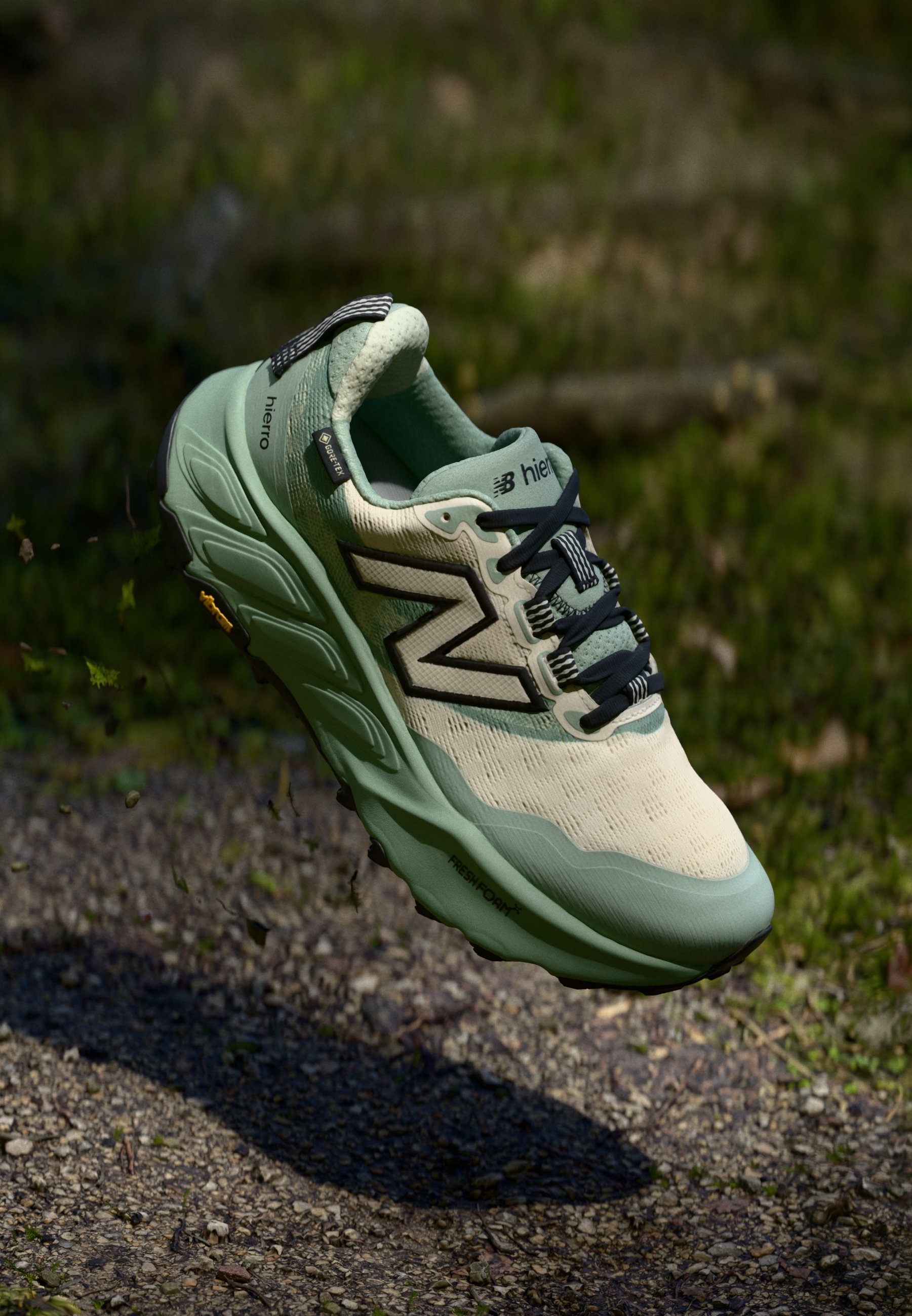 New Balance HIERRO V9 - Trailrunning schoenen - mozaïekgroen
