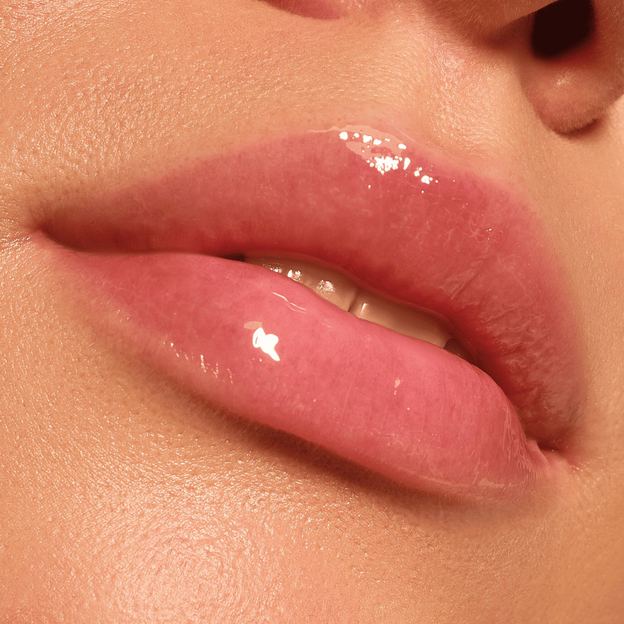 „Pillow Plush“ lūpų kaukė Lūpų gruntai ir paruošiamieji produktai