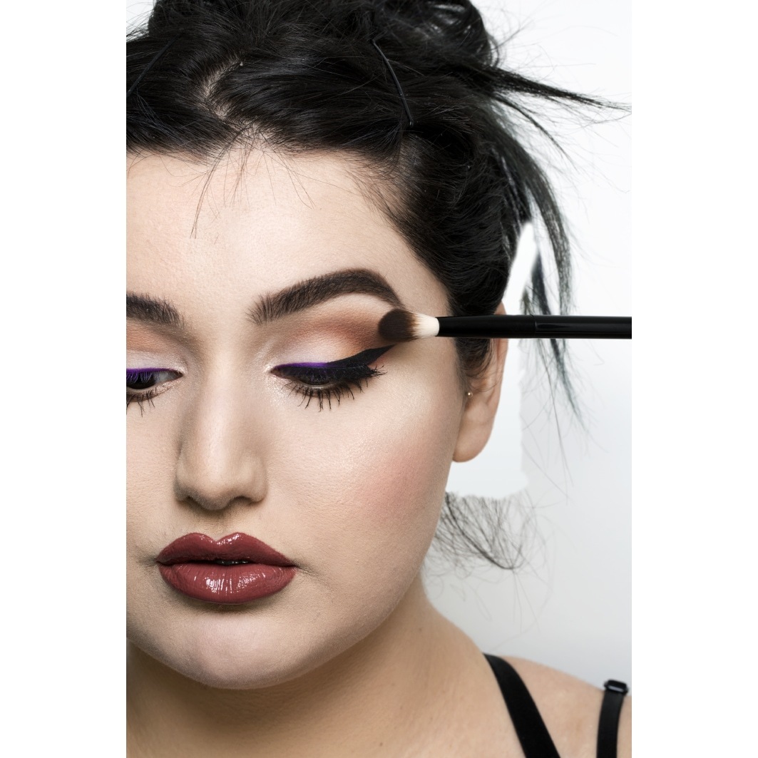 NYX Professional Makeup štetec na očné tiene Pro Blending - 1 kus