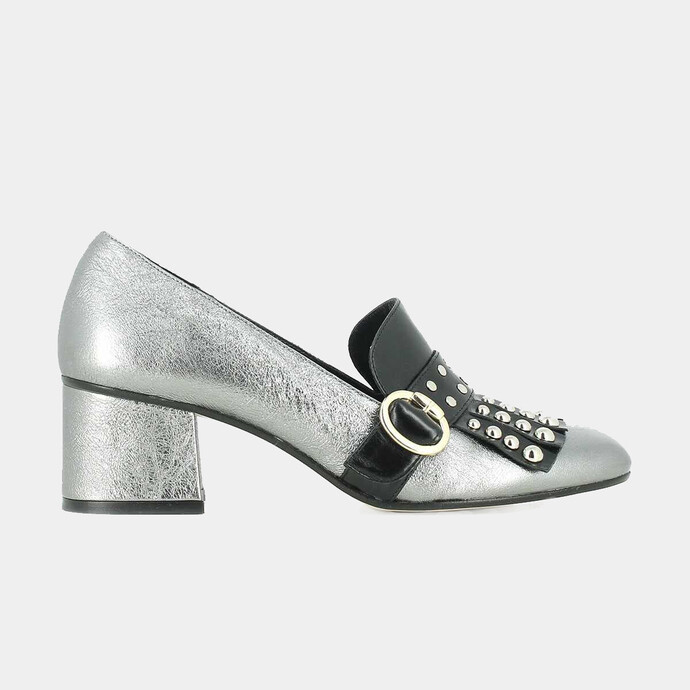 Mocassins à pattes frangées et cabochons  en cuir métallisé acier